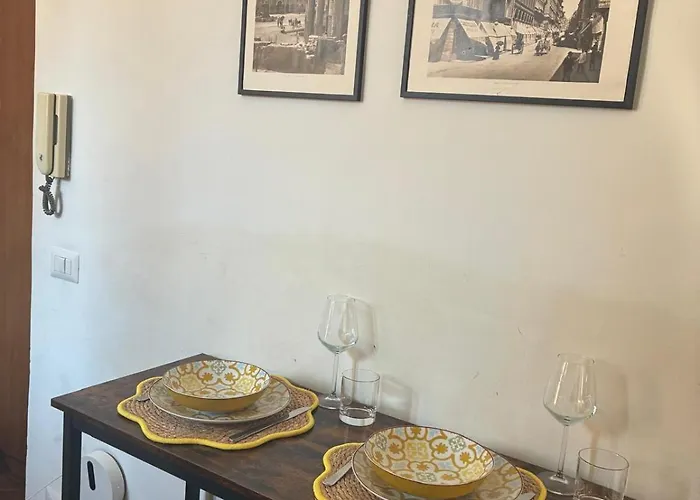 The Yellow Nest In Trastevere *