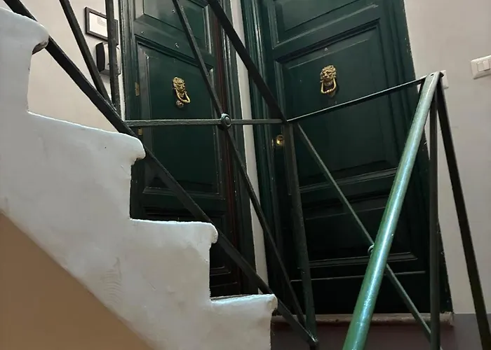 The Yellow Nest In Trastevere Apartament *